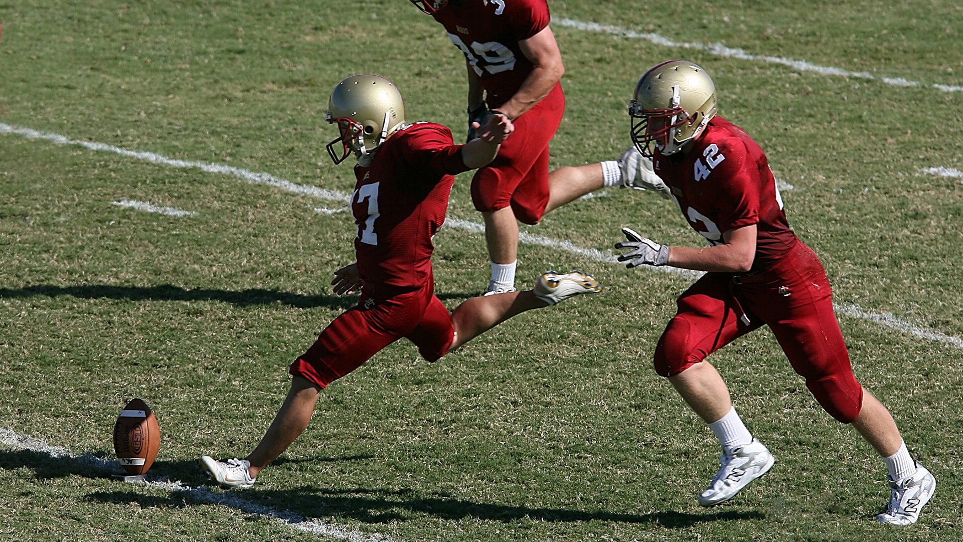 开云体育足球-孙兴慜替补上场改变战局，贝林厄姆防线瞬间崩溃！孙兴慜替补登场撕碎防线，贝林厄姆瞬间崩盘！